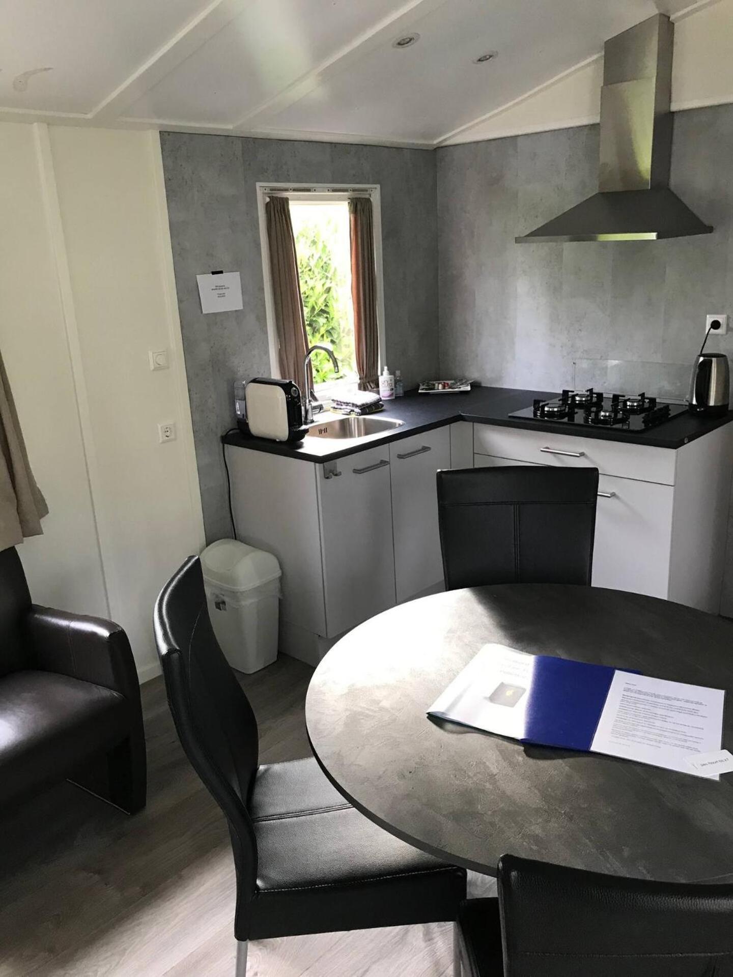 Charmante Woning Op Rustig Park Met Fietsen エーペ エクステリア 写真